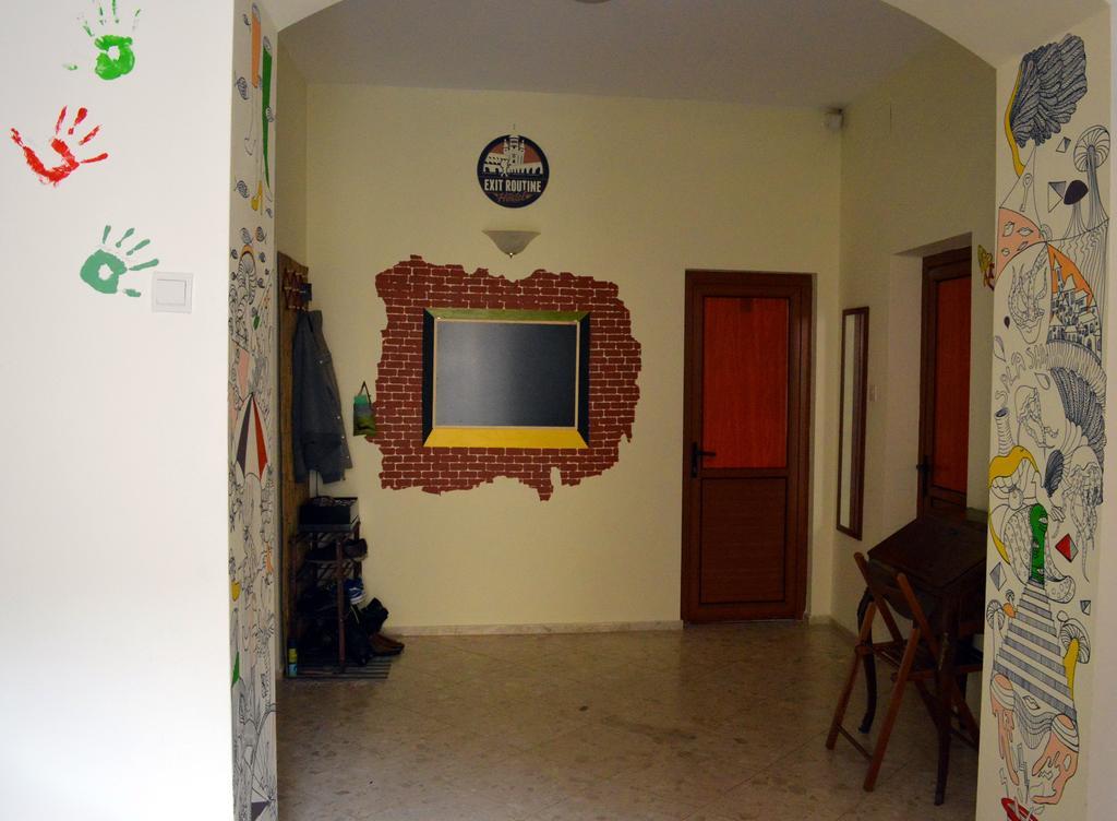 Exit Routine Hostel 티미쇼아라 외부 사진