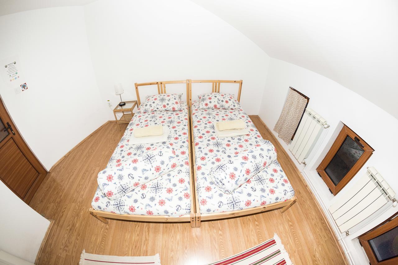 Exit Routine Hostel 티미쇼아라 객실 사진