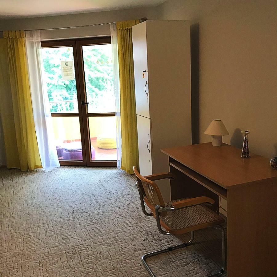 Exit Routine Hostel 티미쇼아라 객실 사진