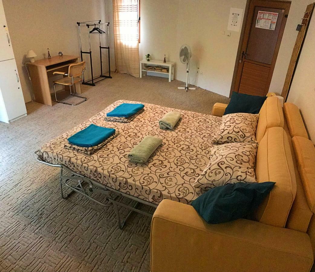 Exit Routine Hostel 티미쇼아라 외부 사진